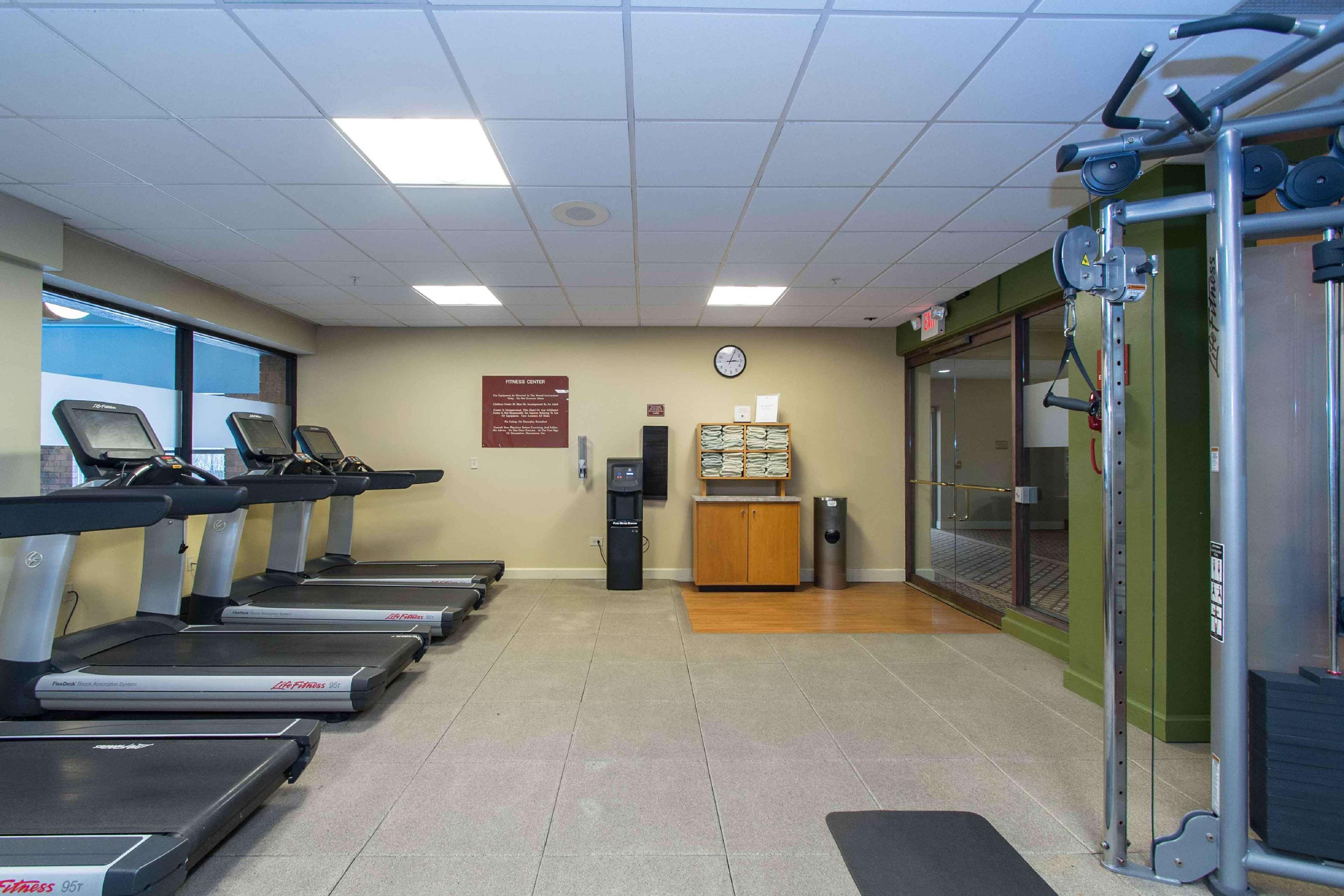 Doubletree By Hilton Cleveland East Бийчууд Екстериор снимка