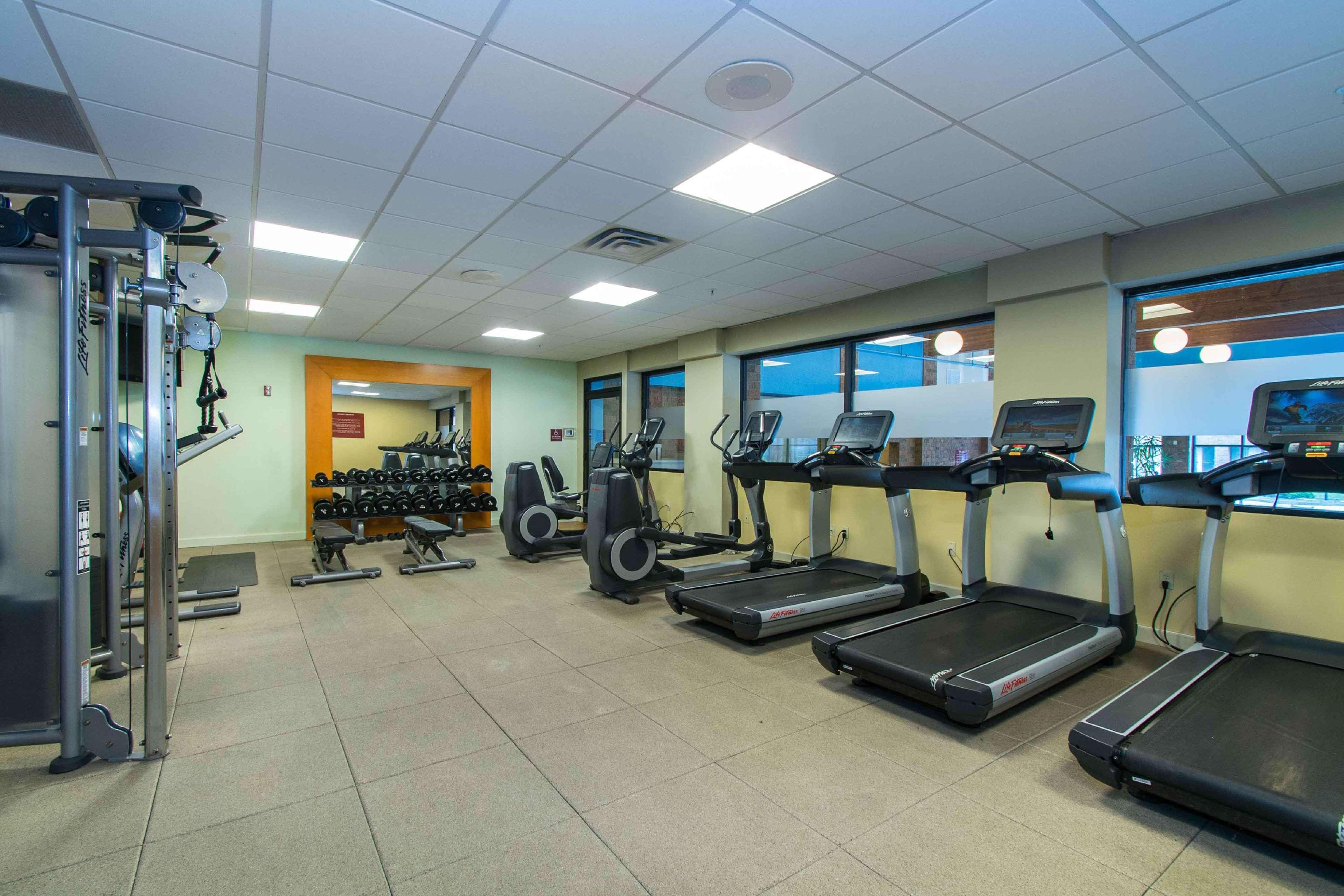 Doubletree By Hilton Cleveland East Бийчууд Екстериор снимка