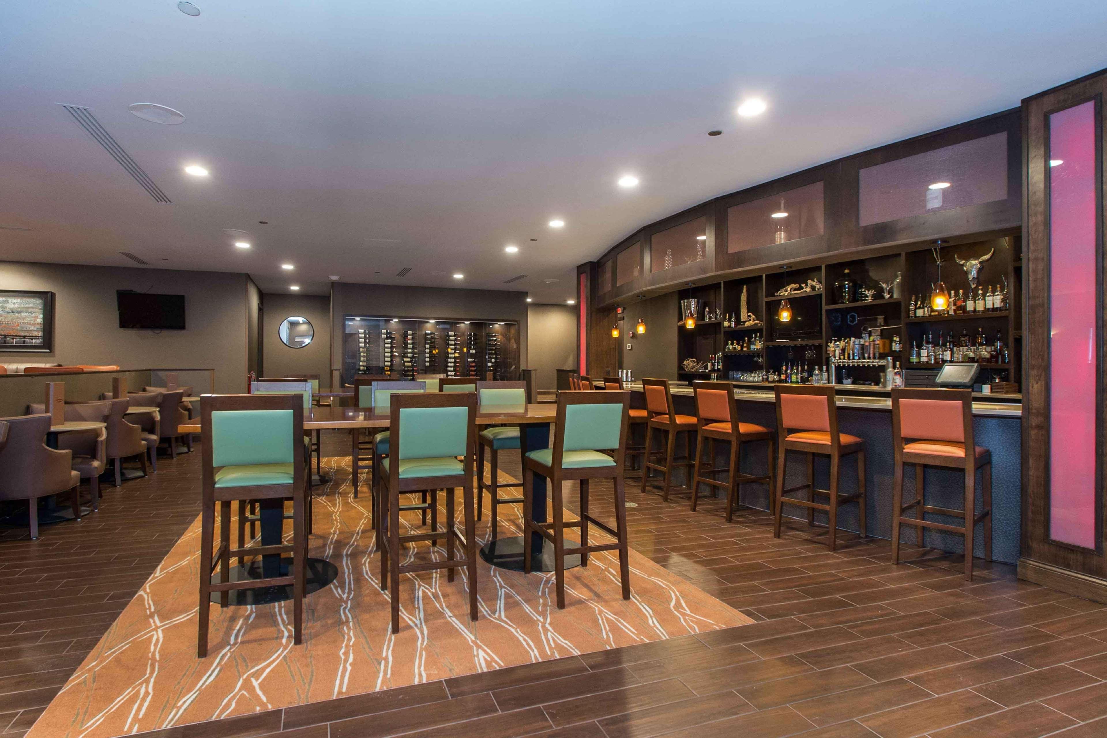 Doubletree By Hilton Cleveland East Бийчууд Екстериор снимка
