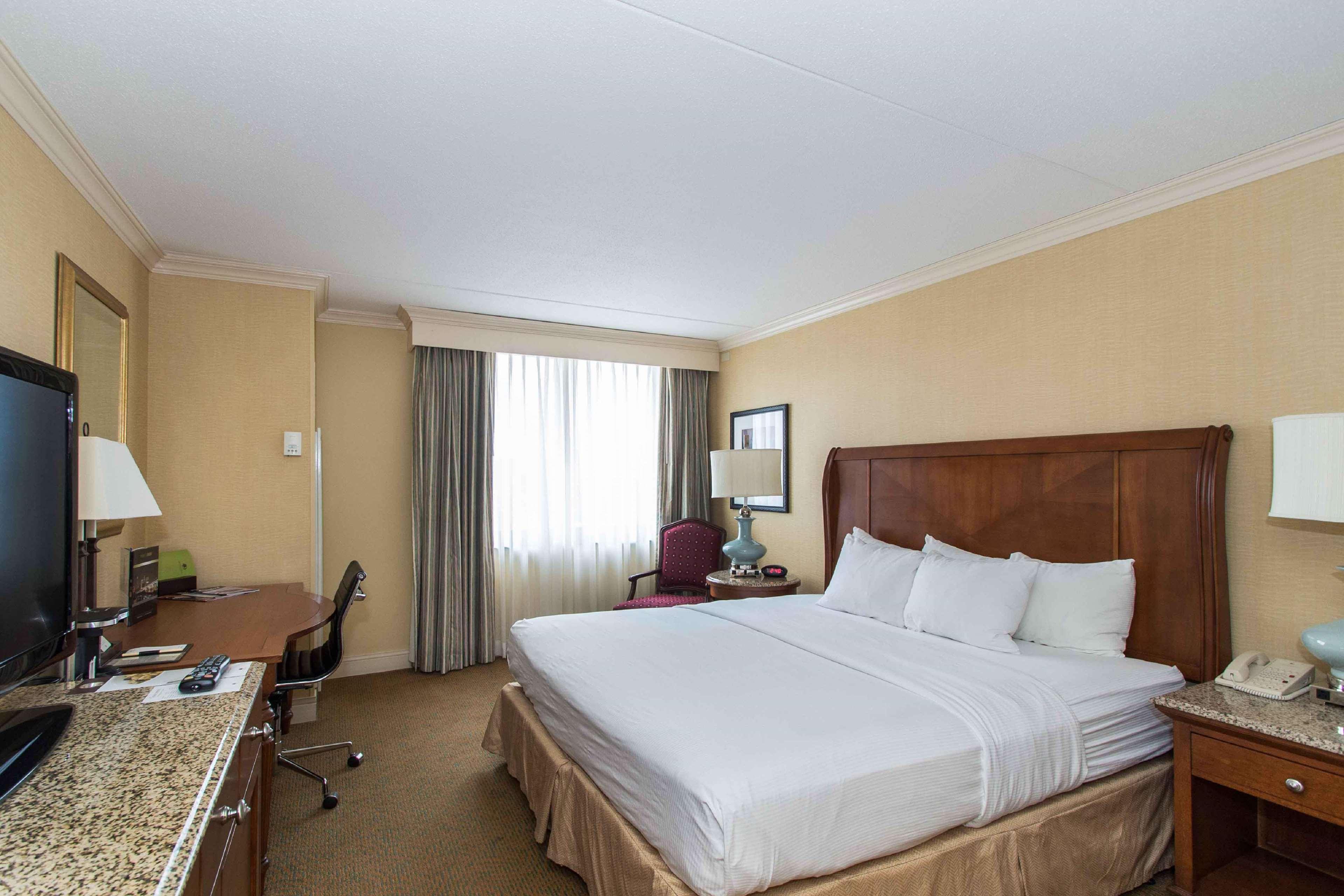 Doubletree By Hilton Cleveland East Бийчууд Екстериор снимка